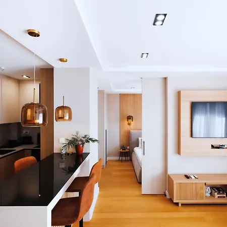 Rooftop Experience, Modern Luxury & Views