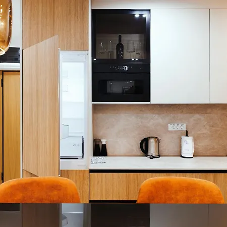 Rooftop Experience, Modern Luxury & Views