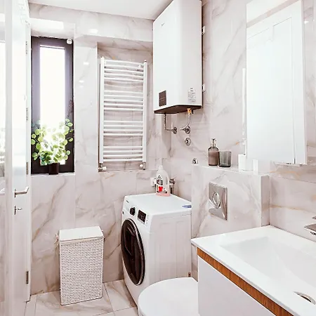 Rooftop Experience, Modern Luxury & Views Daire Belgrad